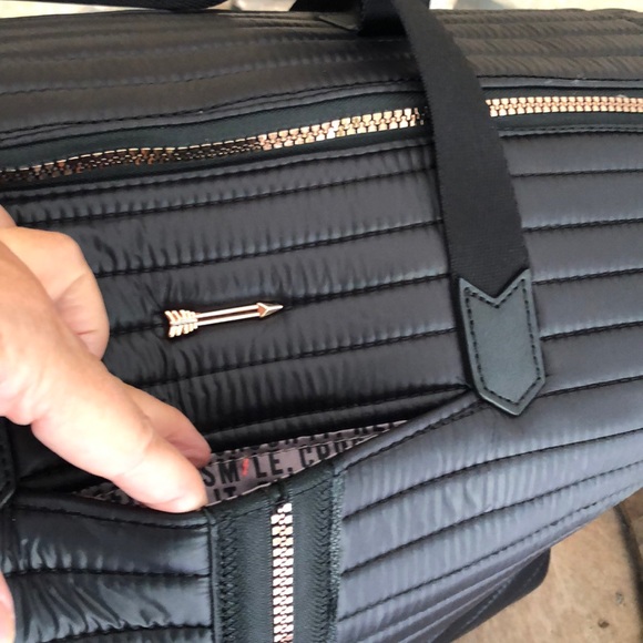 🆕 Stella & Dot Crush It Carry On Quilted Black - Picture 14 of 15